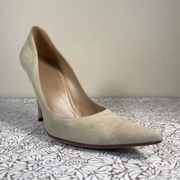Gucci Beige Suede Malibu Bamboo Heel Pointed Toe Pumps - Picture 2 of 14
